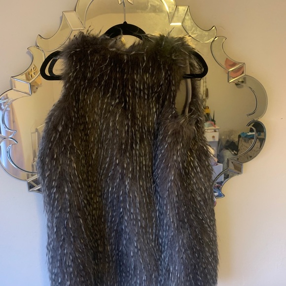 LF gray fluffy fur vest - Picture 3 of 3